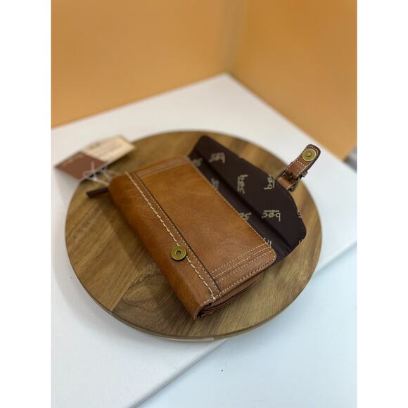 b.o.c Born Concept Clutch Wallet dark tan Faux Leather Snap NWT - Picture 5 of 16